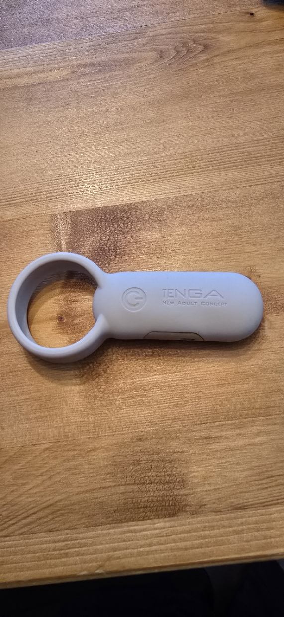 TENGA SVR 本体背面のロゴ